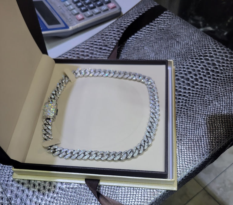user submitted google review showcasing custom made white gold diamond necklacae