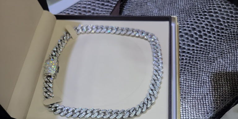 user submitted google review showcasing custom made white gold diamond necklacae