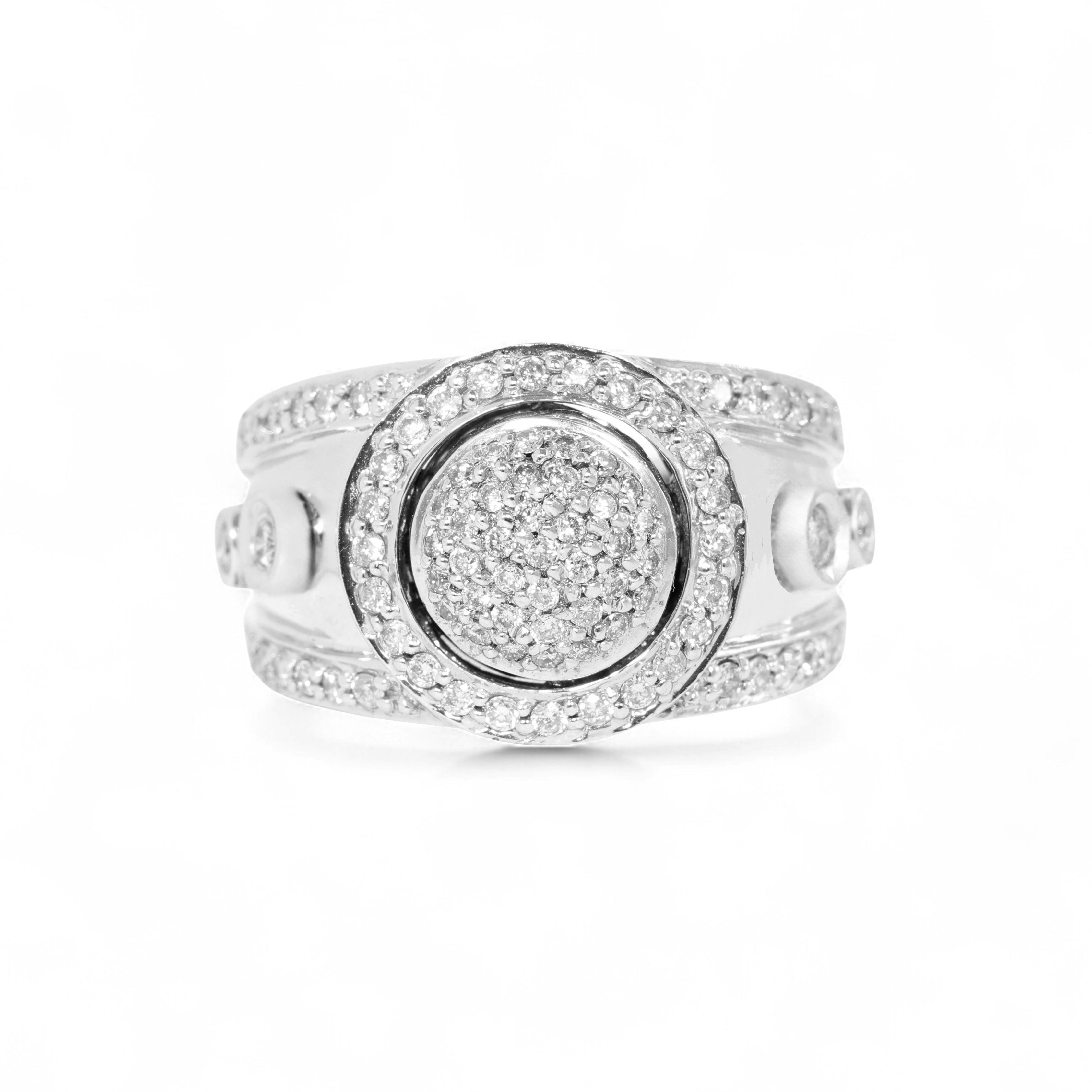 Anillo giratorio con centro redondo de diamantes naturales de 0,70 quilates de oro blanco de 14K
